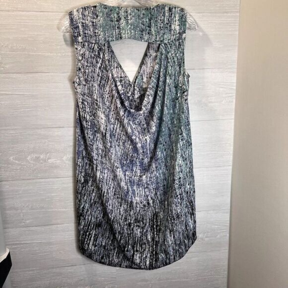 bcbgmaxazria Women's V-neck‎ Ruffle Front Sleeveless Top - Picture 4 of 6